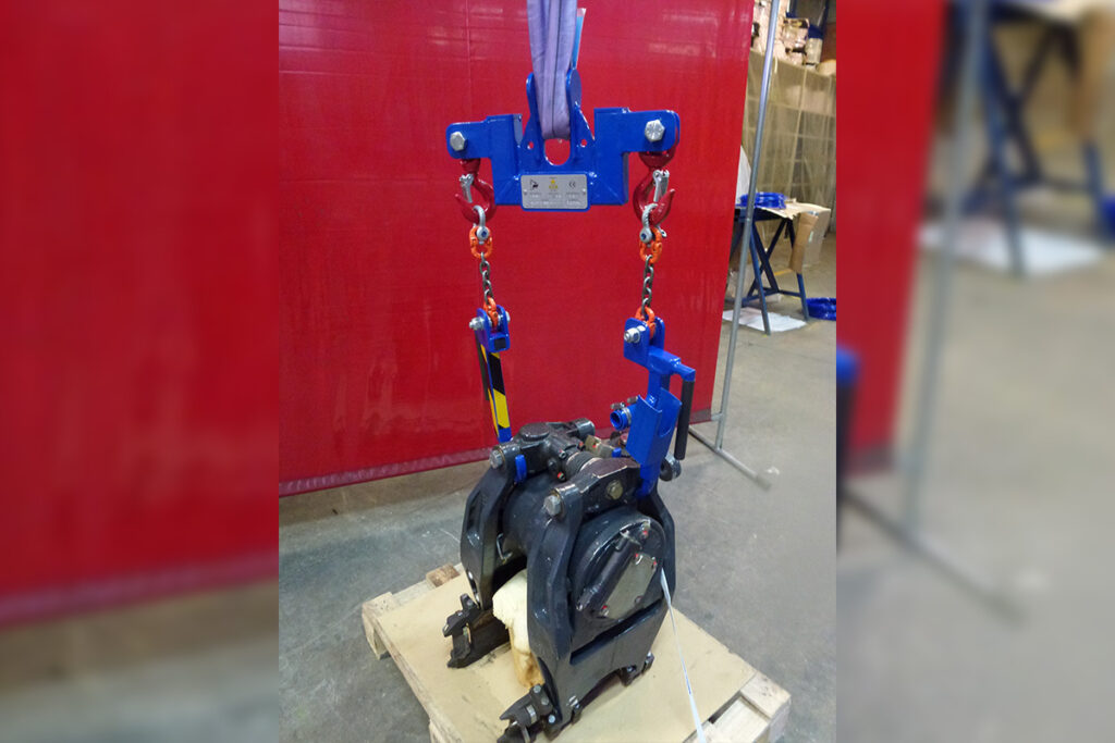 Attrezzatura per la presa di manufatti vari progettati e realizzati su misura