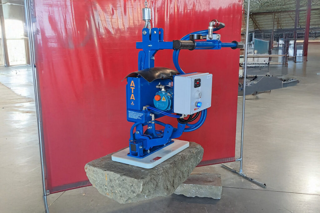 Ventosa realizzata per pavimentazioni con alimentazione elettrica, ad aria compressa o a batteria e portate personalizzabili